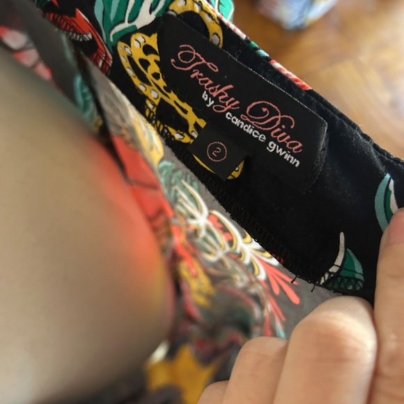 Trashy Diva Hawaiian Charm Helena 2 - Picture 9 of 9